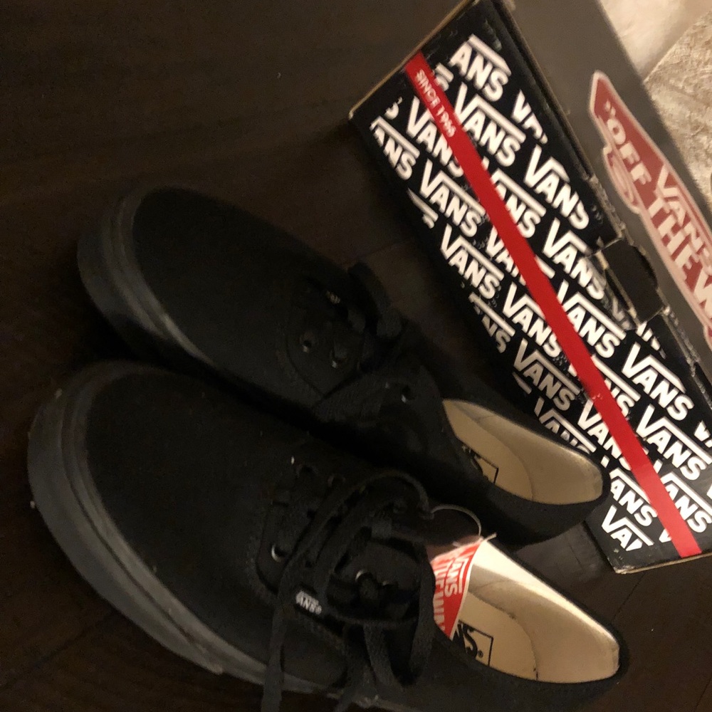 Vans (The Era, Vans Classic Low Top)